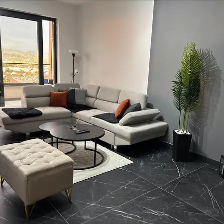 Daire Luxury Penthouse Bulevar Stup Ilidza *